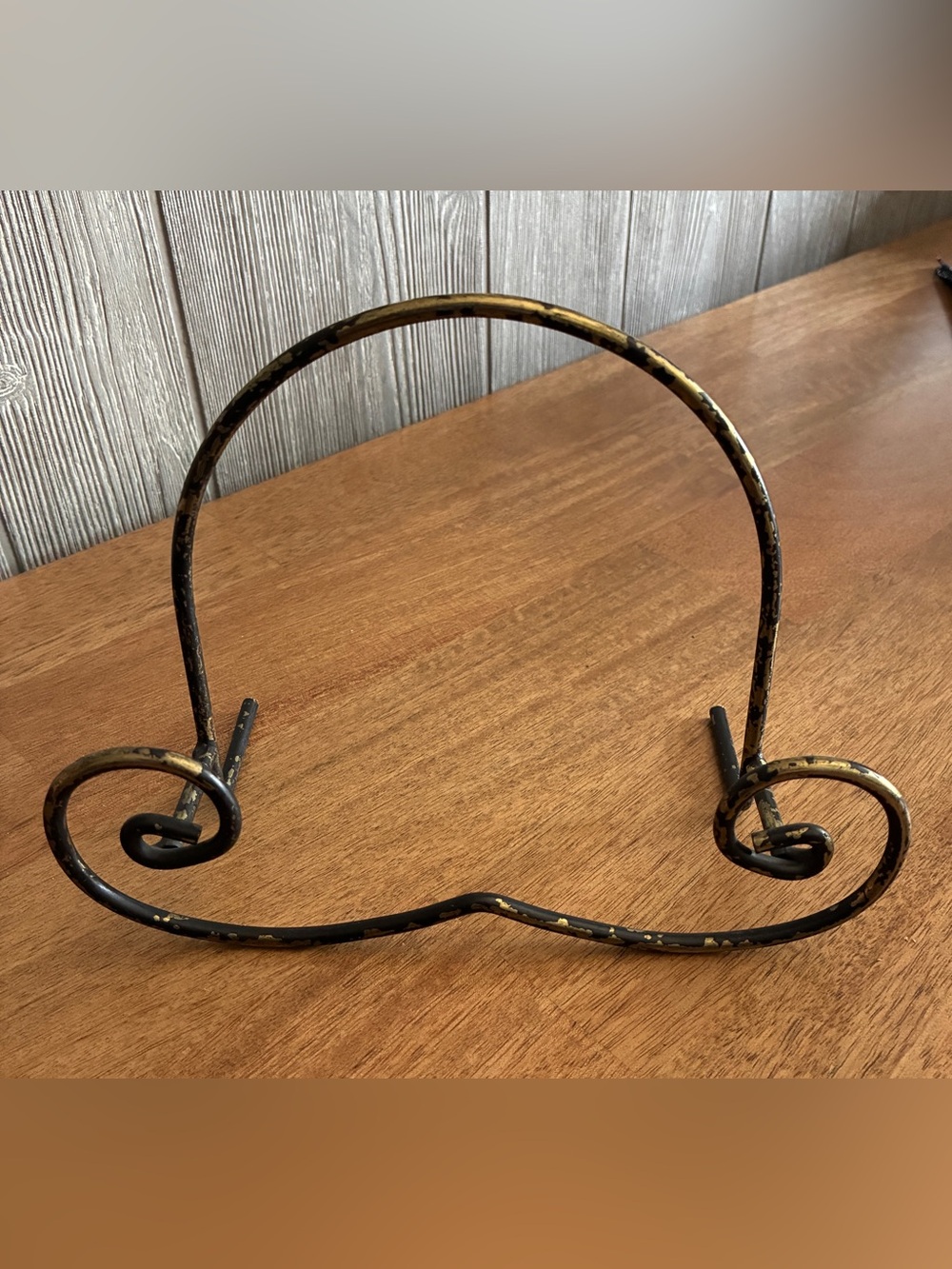 Decorative Black and Gold Metal Plate Easel Stand - Home Wall Decor 7.5” x 5”